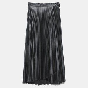 Zara Faux Leather Pleated Skirt